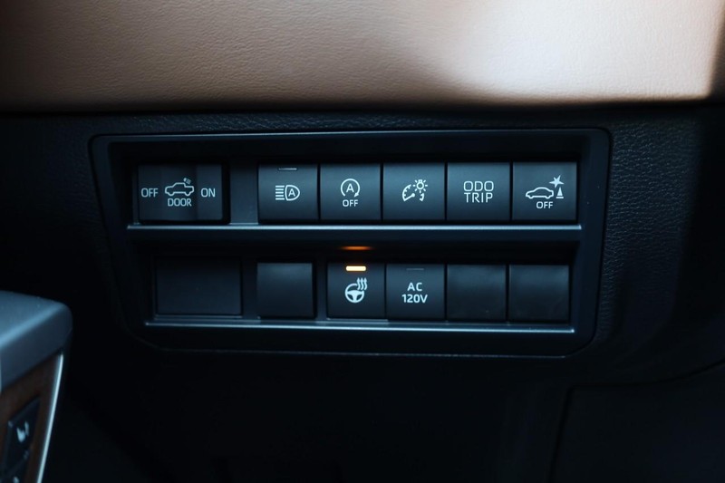 Toyota Tundra 4WD Vehicle Image 19
