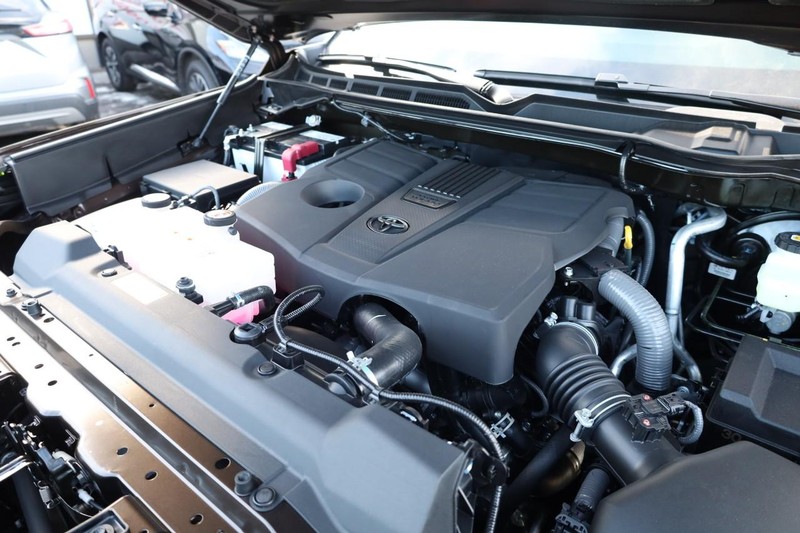 Toyota Tundra 4WD Vehicle Image 27