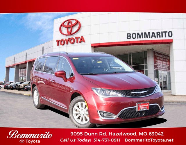 2018 Chrysler Pacifica Touring L at Bommarito Toyota in Hazelwood MO