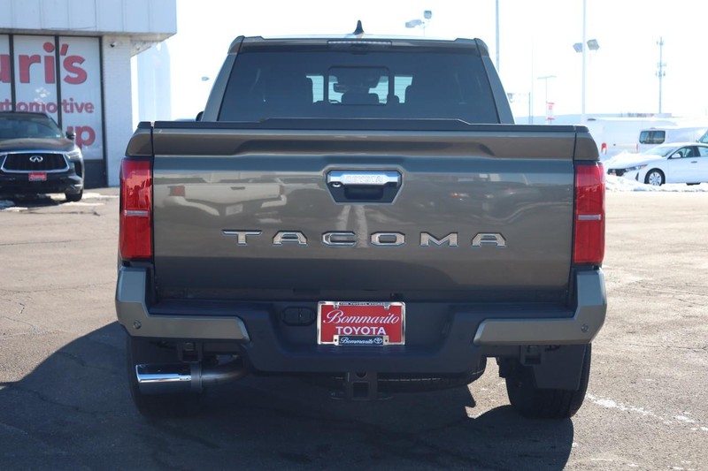 Toyota Tacoma 4WD Vehicle Image 07