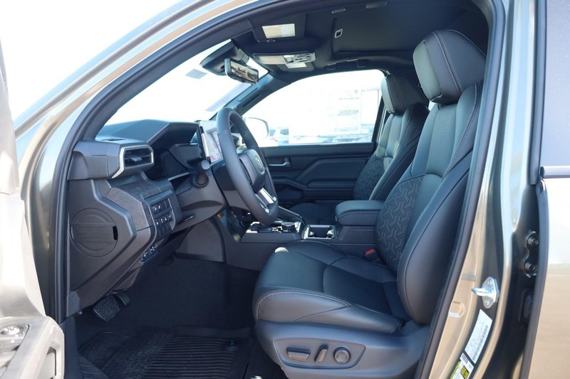 Toyota Tacoma 4WD Vehicle Image 08