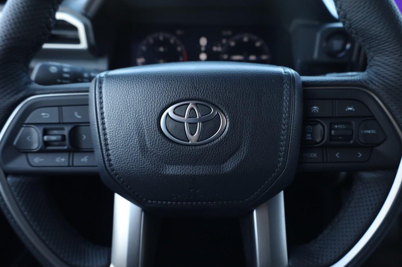 Toyota Tacoma 4WD Vehicle Image 09