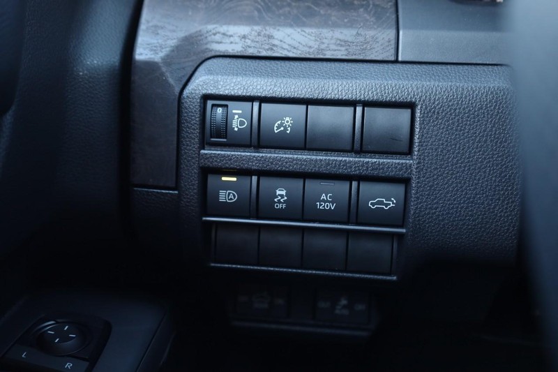 Toyota Tacoma 4WD Vehicle Image 18
