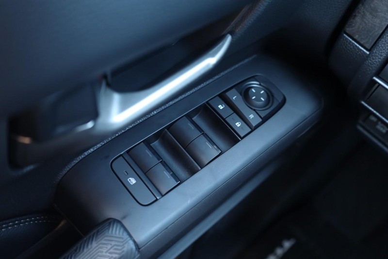 Toyota Tacoma 4WD Vehicle Image 19