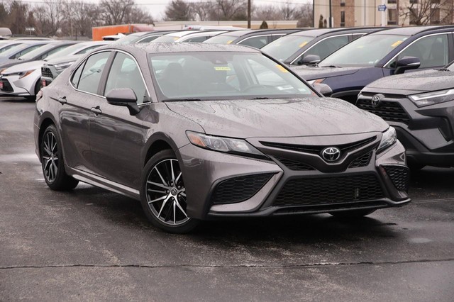 Used 2024 Toyota Camry SE with VIN 4T1G11AKXRU251899 for sale in Hazelwood, MO