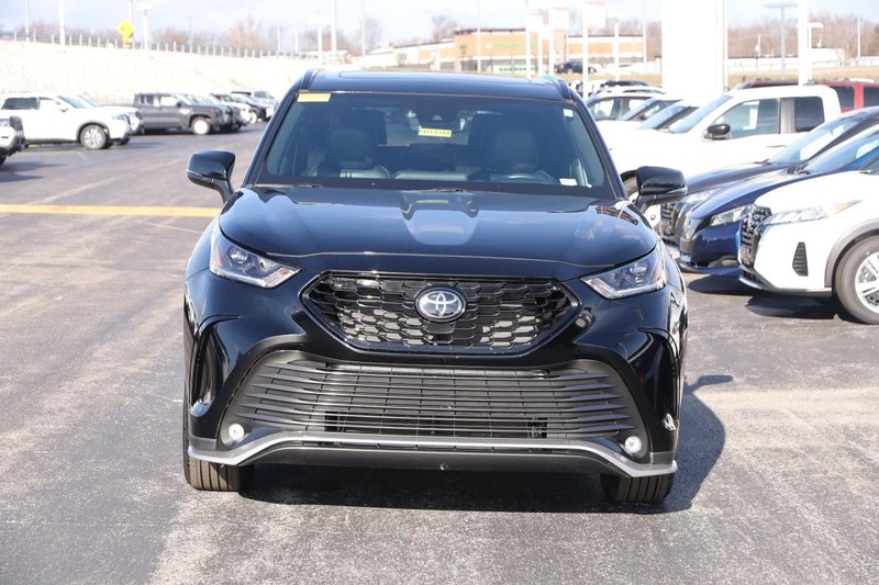 Toyota Highlander Vehicle Image 05