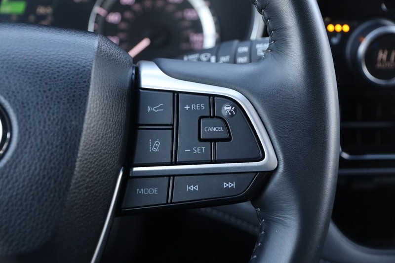 Toyota Highlander Vehicle Image 18