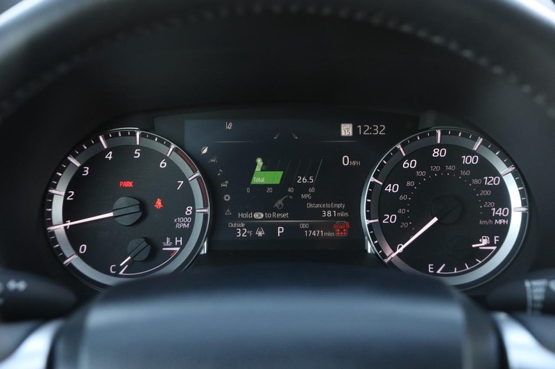 Toyota Highlander Vehicle Image 19