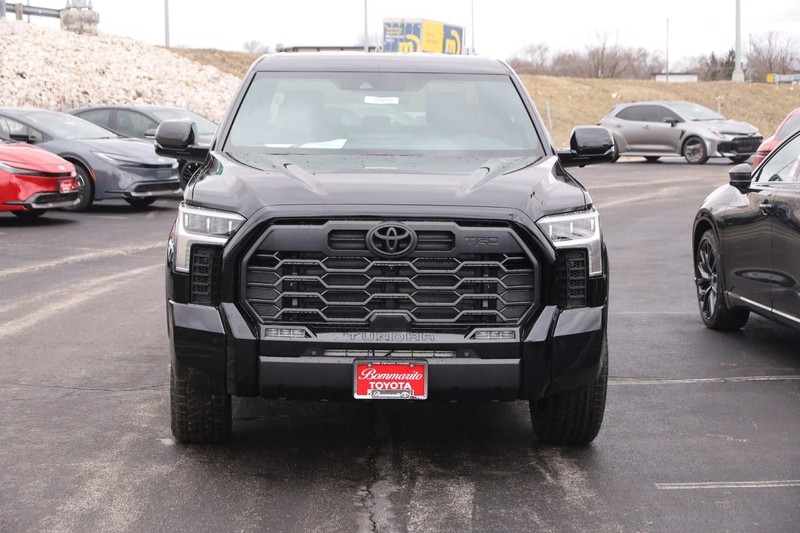 Toyota Tundra 4WD Vehicle Image 05