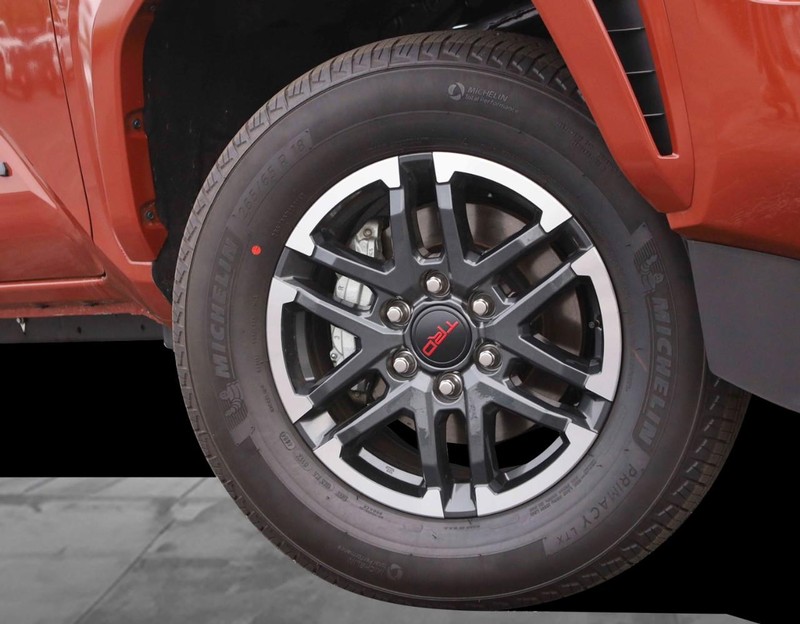 Toyota Tacoma 4WD Vehicle Image 03