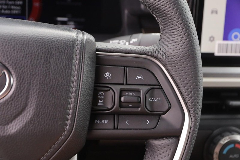 Toyota Tacoma 4WD Vehicle Image 12