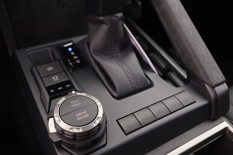 Toyota Tacoma 4WD Vehicle Image 18