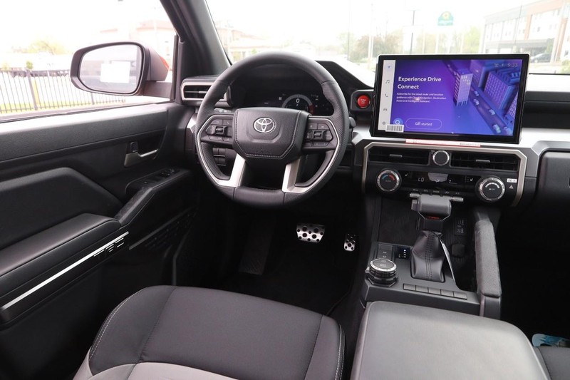 Toyota Tacoma 4WD Vehicle Image 21