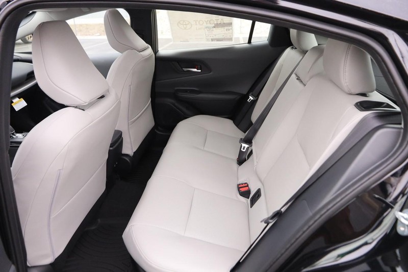 Toyota Prius Vehicle Image 11