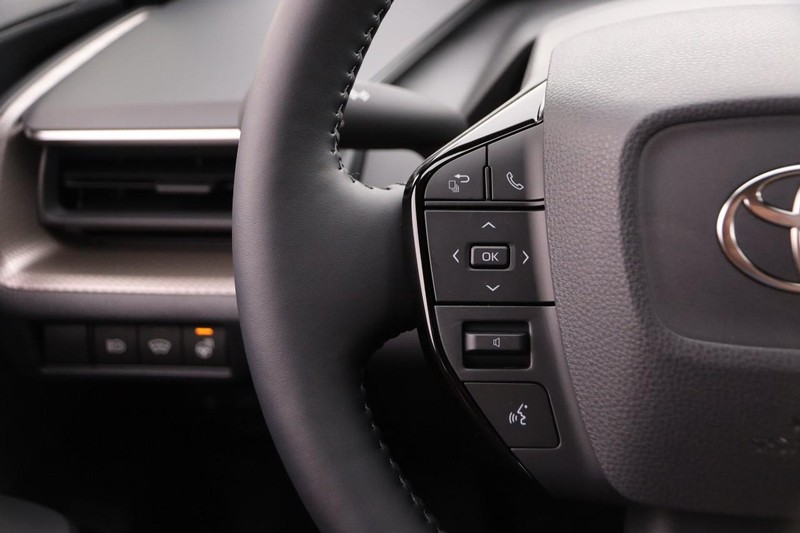 Toyota Prius Vehicle Image 13