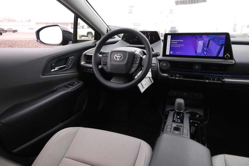 Toyota Prius Vehicle Image 24