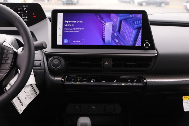 Toyota Prius Vehicle Image 26