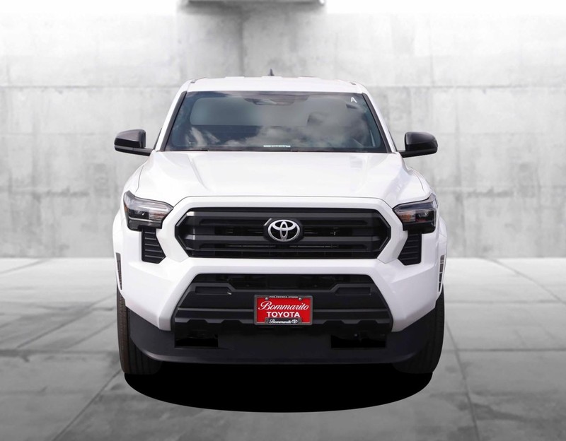 Toyota Tacoma 2WD Vehicle Image 04