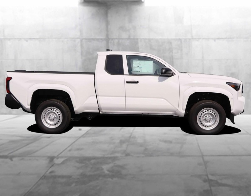 Toyota Tacoma 2WD Vehicle Image 05
