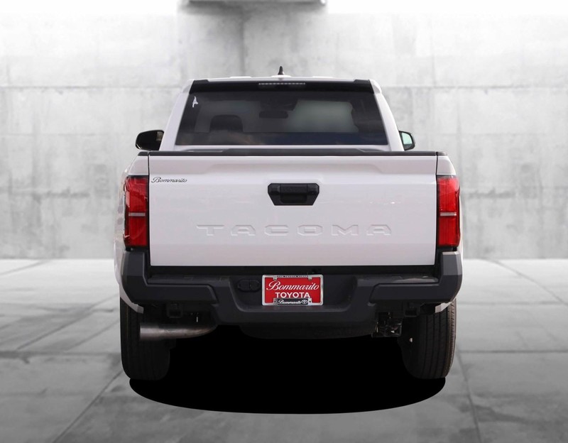 Toyota Tacoma 2WD Vehicle Image 06