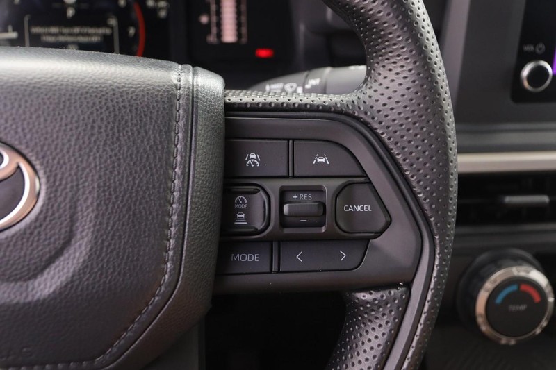 Toyota Tacoma 2WD Vehicle Image 12