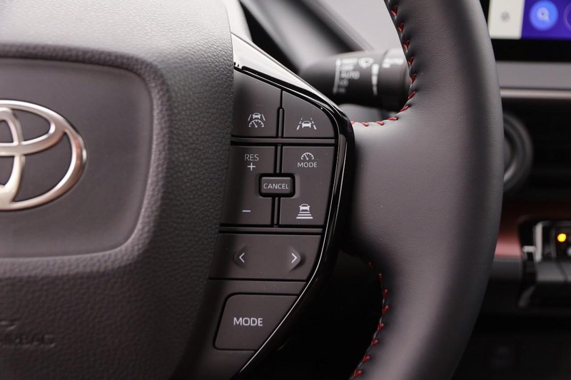 Toyota Prius Prime Vehicle Image 14
