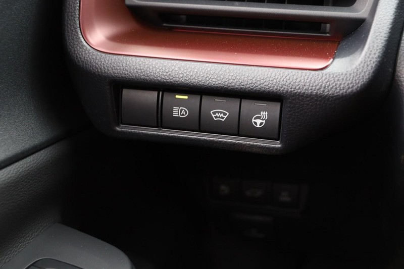 Toyota Prius Prime Vehicle Image 21