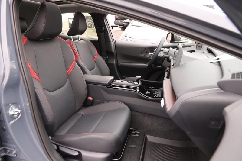 Toyota Prius Prime Vehicle Image 29