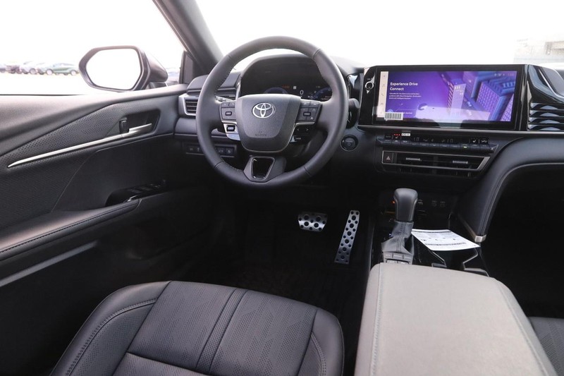 Toyota Camry Vehicle Image 21