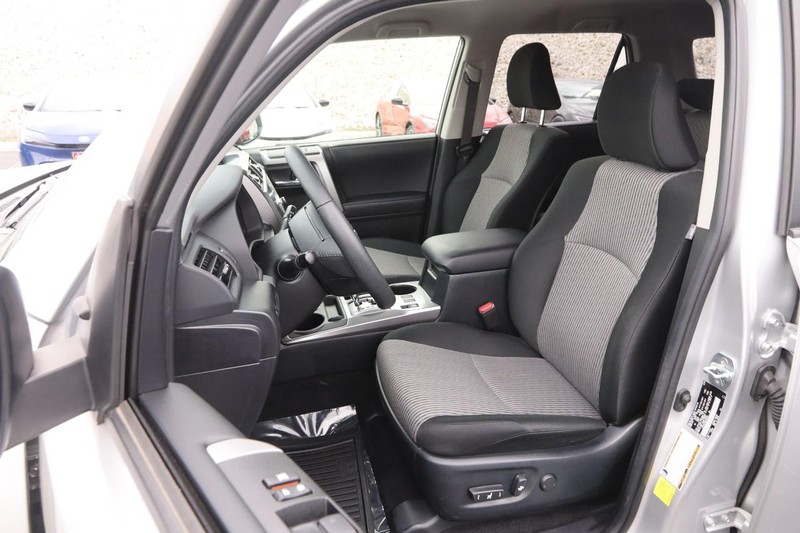 Toyota 4Runner Vehicle Image 08