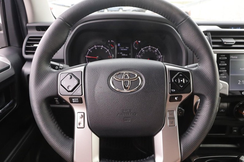 Toyota 4Runner Vehicle Image 10