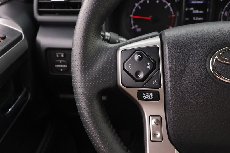 Toyota 4Runner Vehicle Image 11