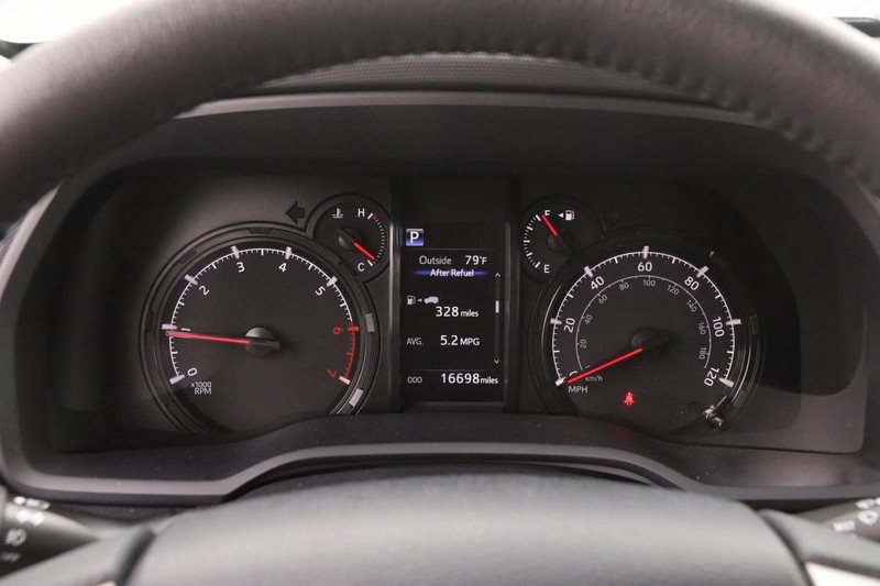 Toyota 4Runner Vehicle Image 13