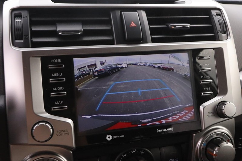 Toyota 4Runner Vehicle Image 17