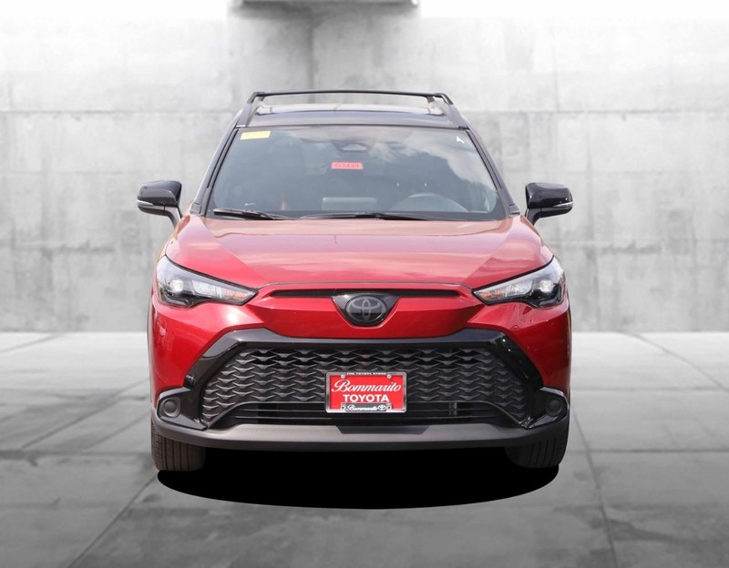 Toyota Corolla Cross Vehicle Image 04