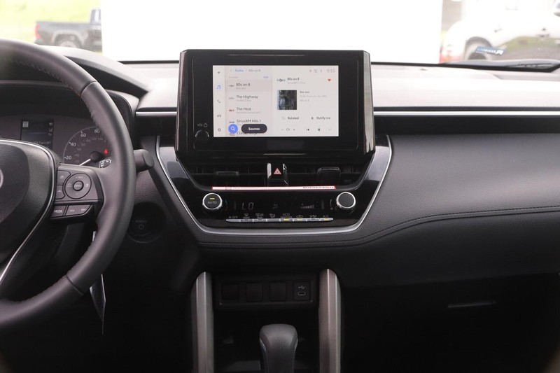 Toyota Corolla Cross Vehicle Image 23
