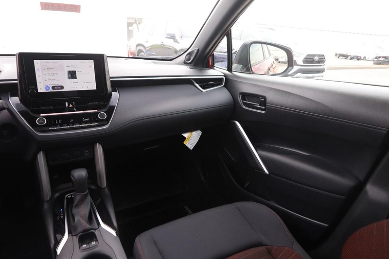 Toyota Corolla Cross Vehicle Image 24