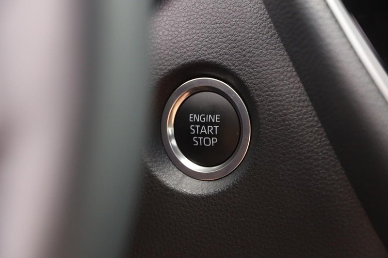 Toyota Corolla Vehicle Image 09
