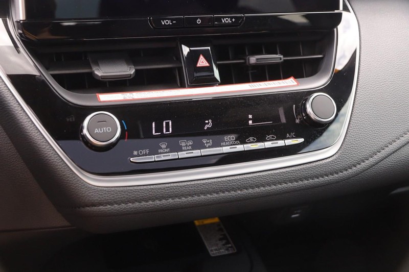 Toyota Corolla Vehicle Image 12