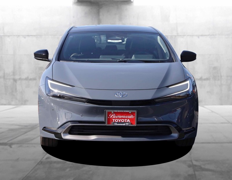 Toyota Prius Vehicle Image 03
