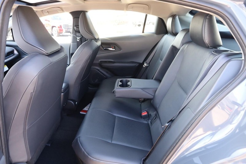 Toyota Prius Vehicle Image 10
