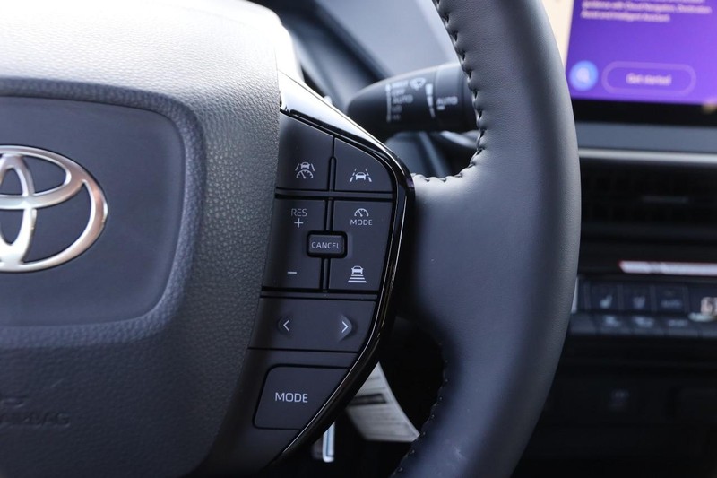 Toyota Prius Vehicle Image 13