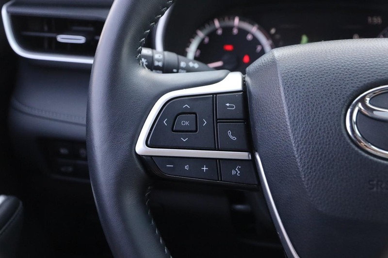 Toyota Highlander Vehicle Image 13
