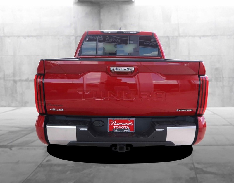 Toyota Tundra 4WD Vehicle Image 06