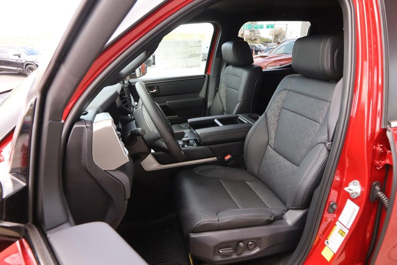 Toyota Tundra 4WD Vehicle Image 08