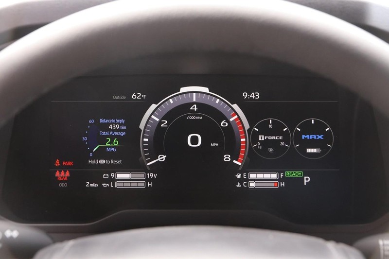 Toyota Tundra 4WD Vehicle Image 14