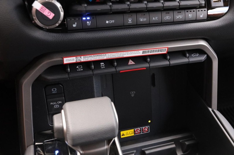 Toyota Tundra 4WD Vehicle Image 19
