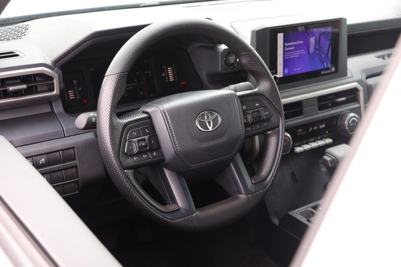 Toyota Tacoma 2WD Vehicle Image 23