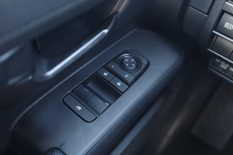 Toyota Tacoma 2WD Vehicle Image 18