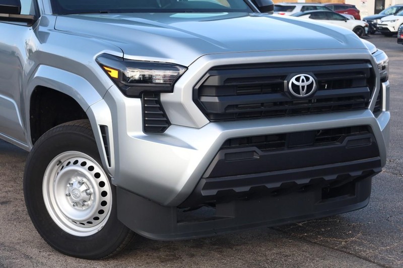 Toyota Tacoma 2WD Vehicle Image 02